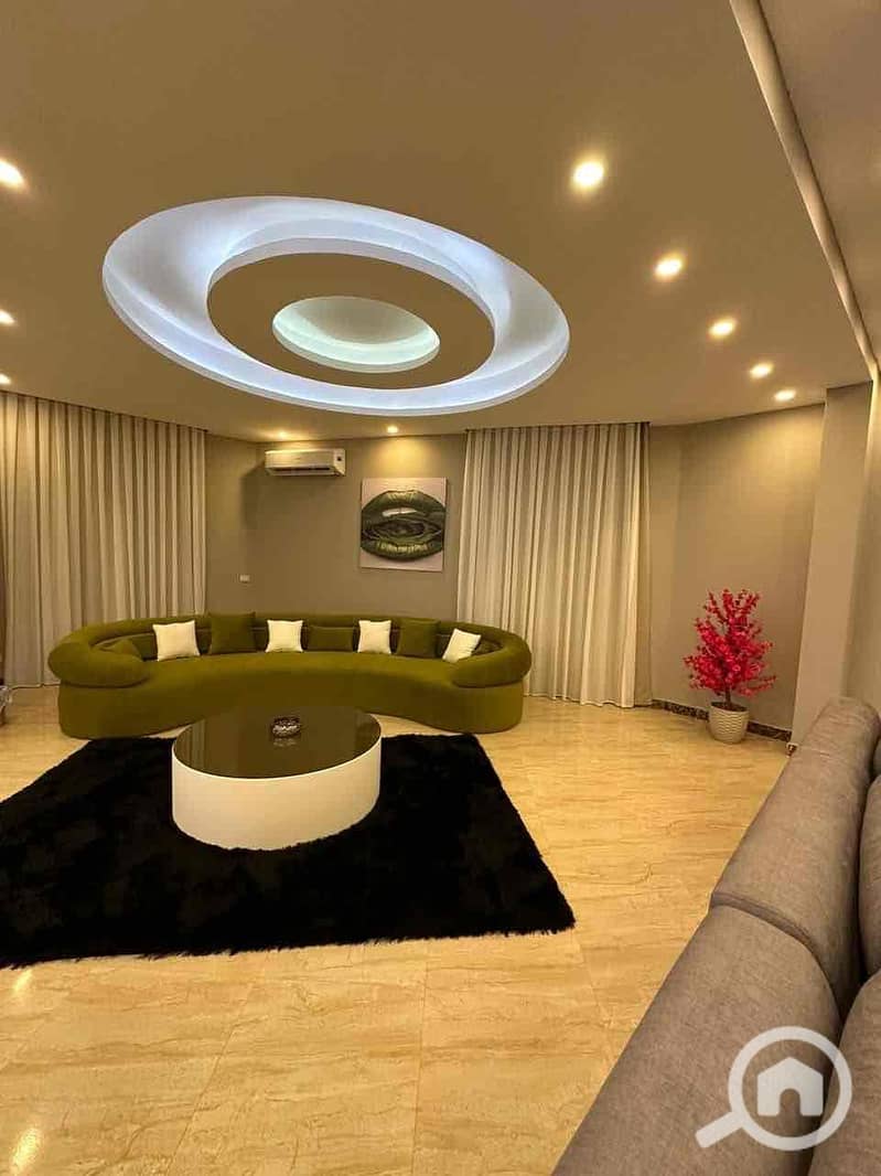 4 d465a5a6-ea62-4477-b0fd-1e464a23c063. jpg