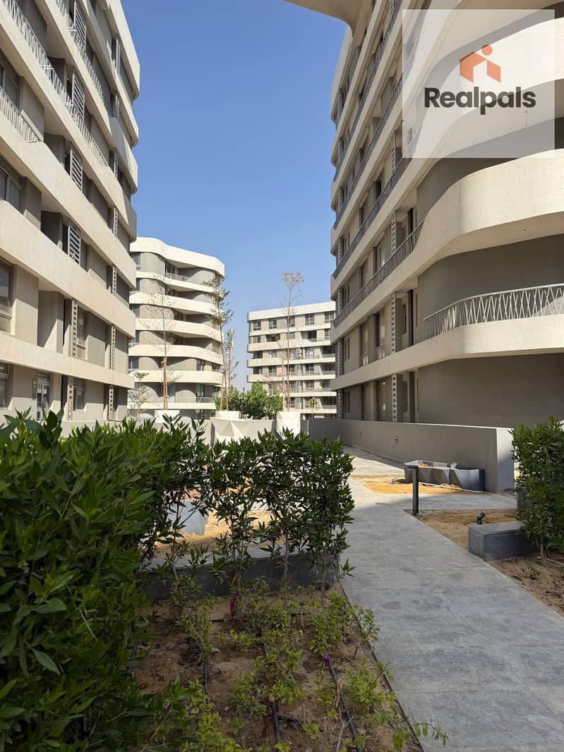 7 b9325369-058f-4d62-a283-ec2641805291. jpeg