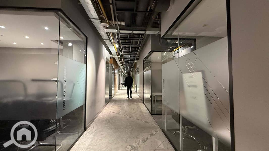 10 1ca1e7db-a592-4c7c-ba59-723e55579202. jpg