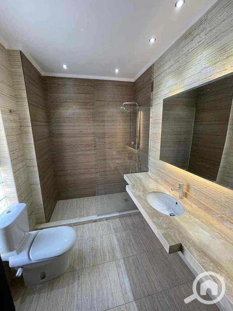 22 214edc04-bf41-451b-9f9a-827b5097fd30. jpg