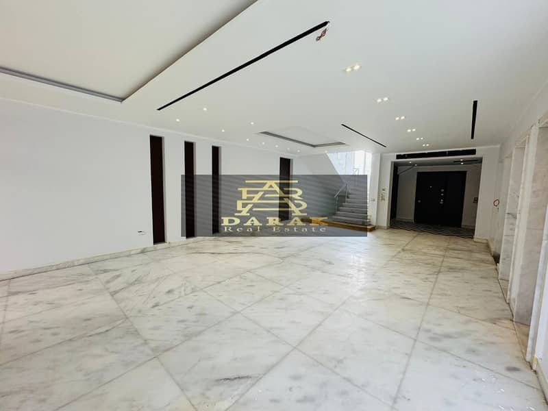 4 WhatsApp Image 2025-10-15 at 15.42. 30_196253a3. jpg