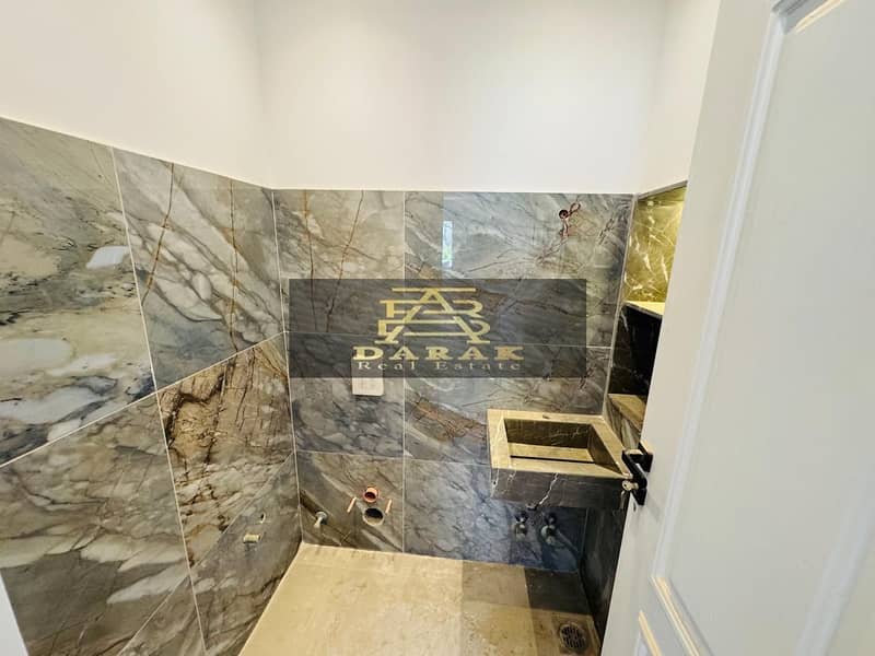 11 WhatsApp Image 2025-10-15 at 15.42. 32_af4ce02d. jpg