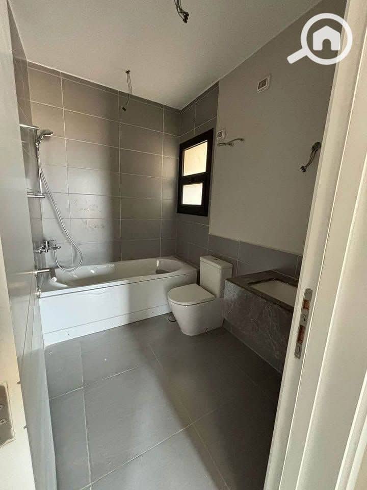 6 ihrgadouhtugiel. jpg