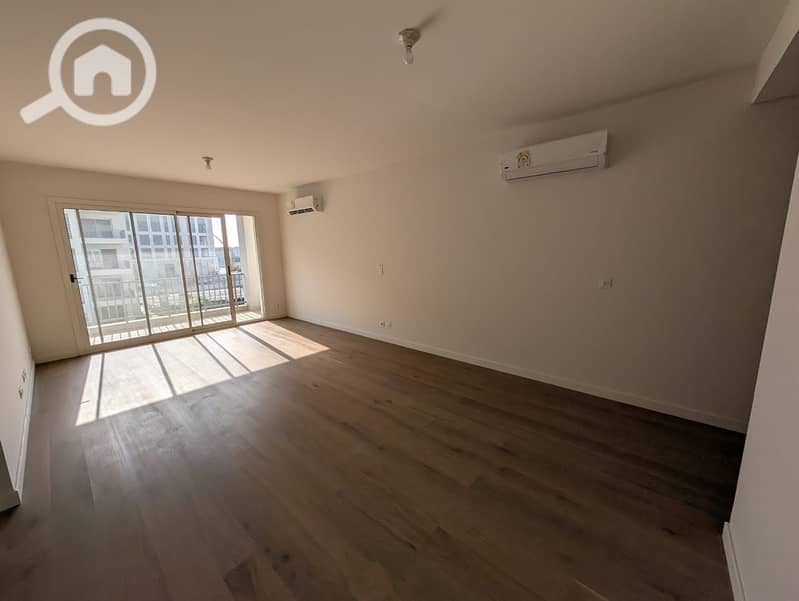 2 05e2161d-927d-4d96-920a-132cc48b5612. jpg