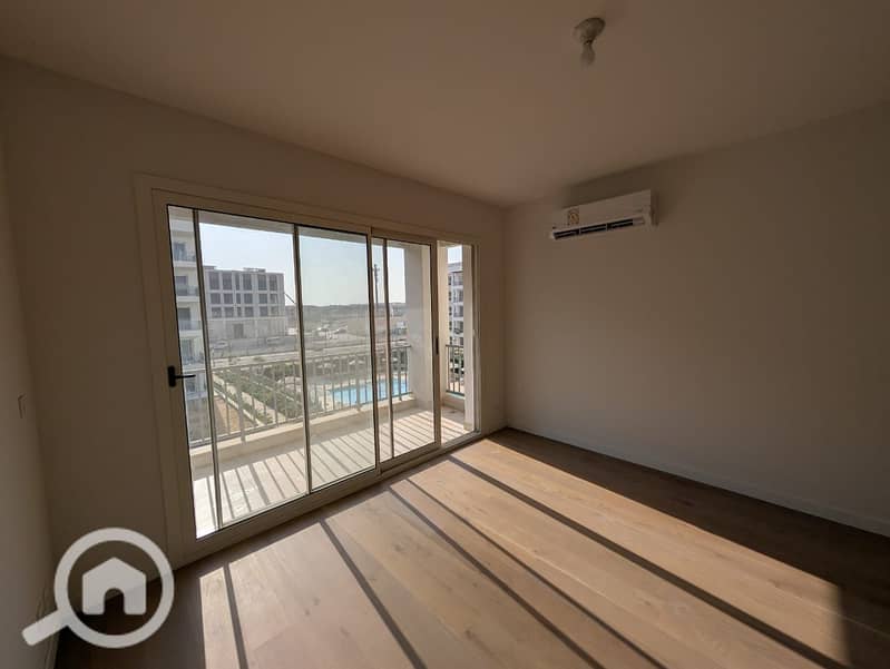 3 34c4f884-96df-49c6-a642-ab7bb74b34c0. jpg