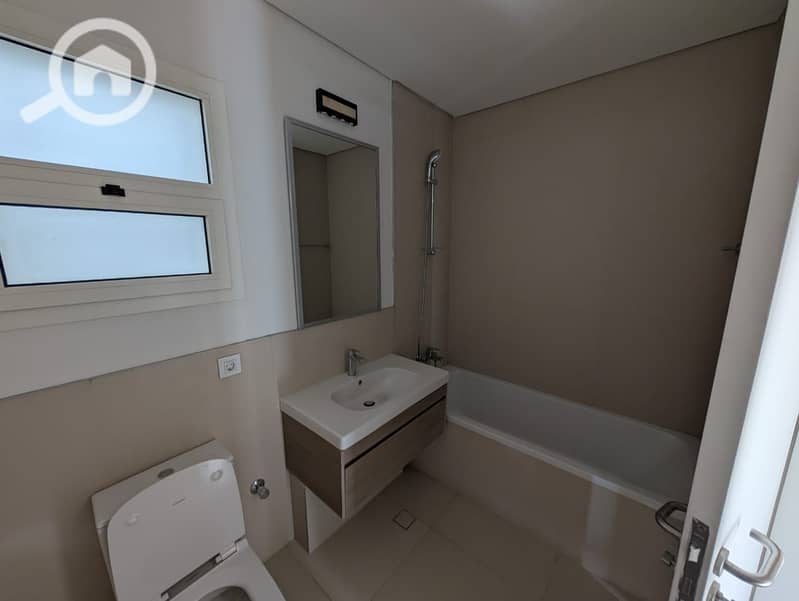 5 4eaeb2a3-6752-48b0-b08e-4698e9b2924f. jpg