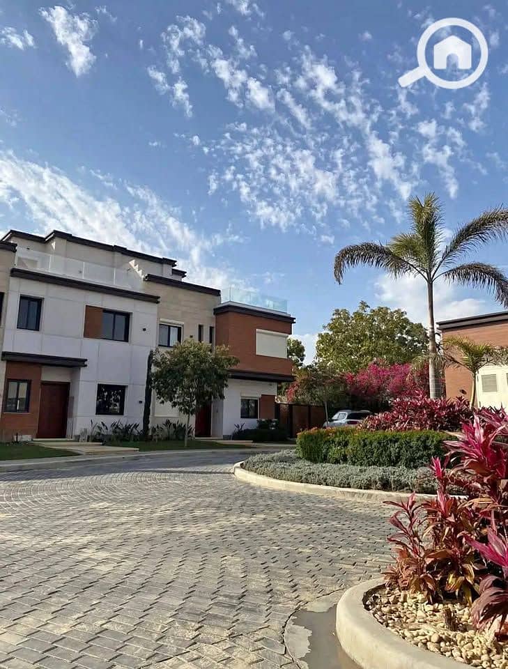 6 571151893_25150217481285582_7695582208453673024_n. jpg