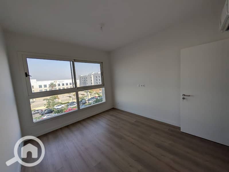 6 625fb8c1-6383-4af0-a895-96da394e1779. jpg