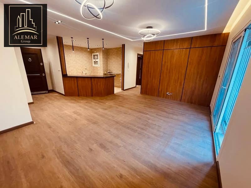 2 ac77ae78-05f1-4ba7-8f21-b17f6a150e61. jpg