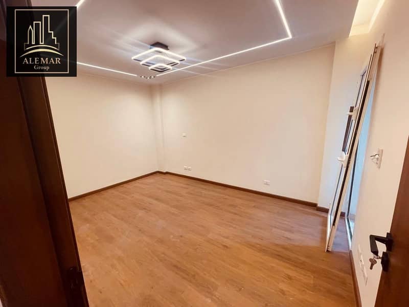 6 9758fe33-7356-4995-95ff-513dae549931. jpg