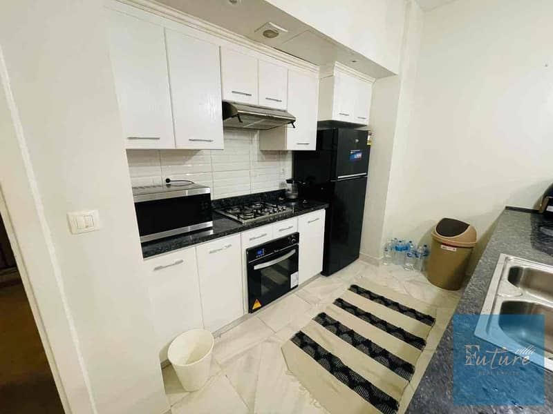 4 8bbe2e75-677f-4e3c-8755-0090be0c9df9. jpg