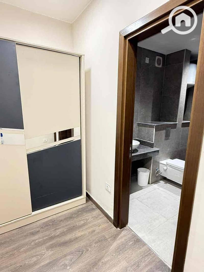 7 b3c50111-758e-49ca-b503-c54d467c9330. jpg