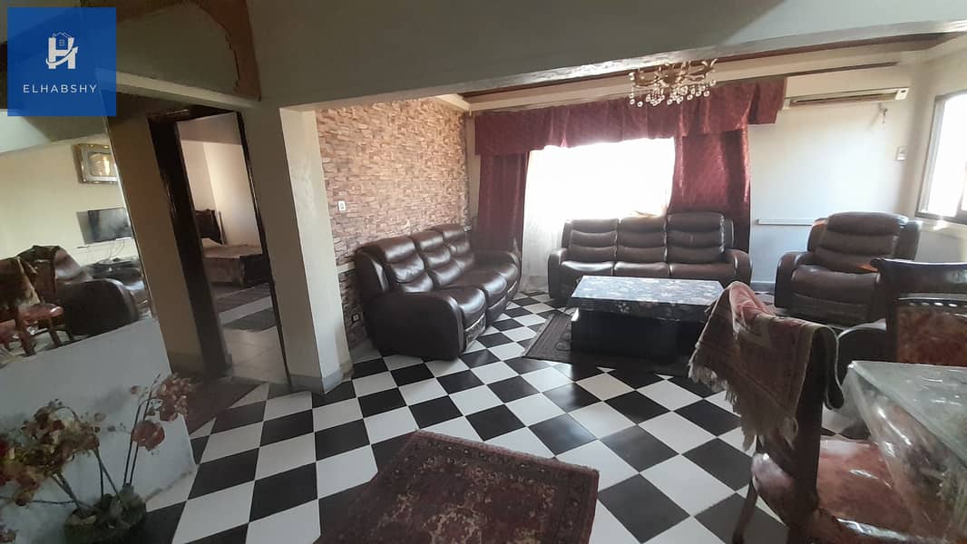 2 شقة للبيع فى العجوزة 100م قرب مترو الدقى لها حصة بالأرض (2). jpg