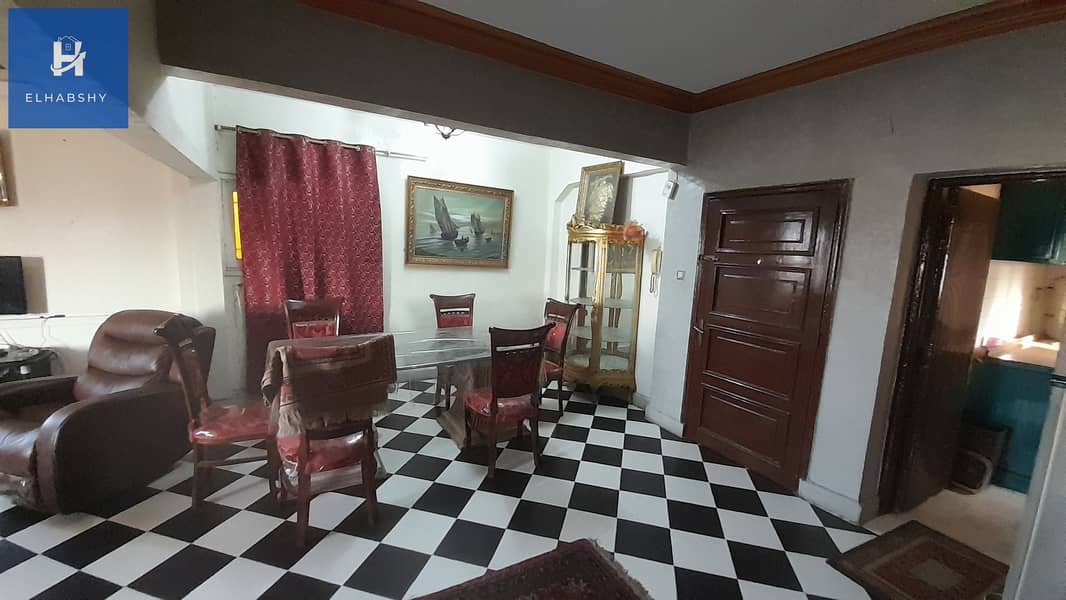 3 شقة للبيع فى العجوزة 100م قرب مترو الدقى لها حصة بالأرض (3). jpg