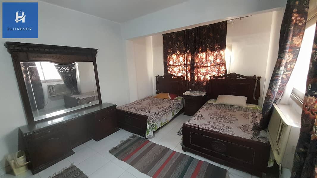 4 شقة للبيع فى العجوزة 100م قرب مترو الدقى لها حصة بالأرض (4). jpg