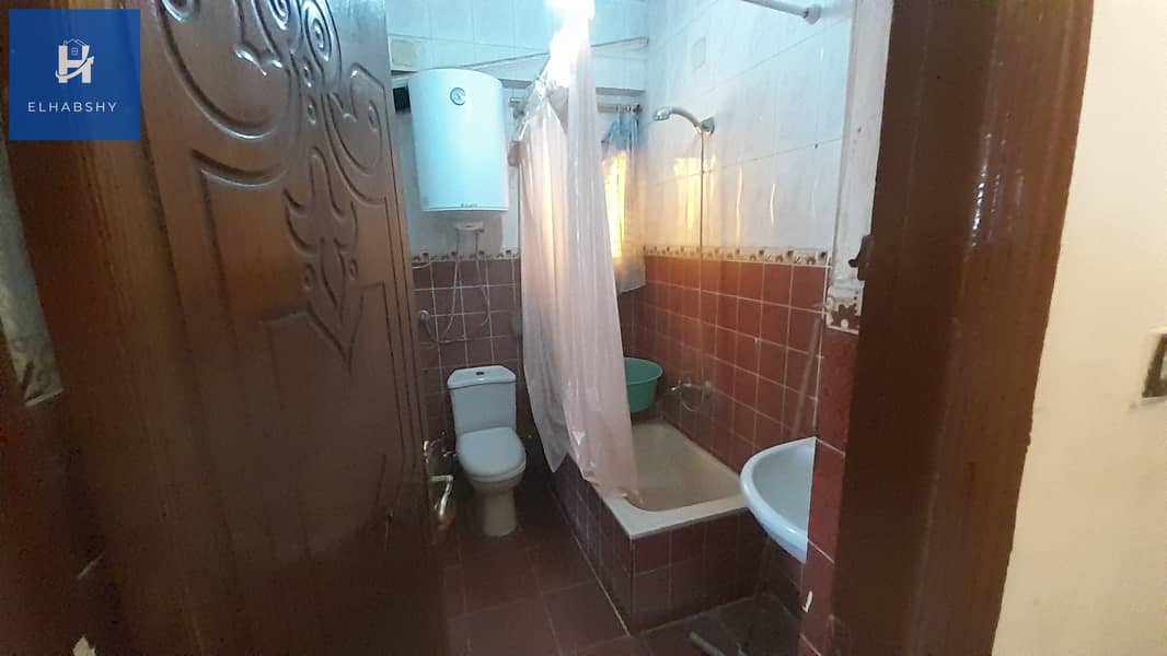 7 شقة للبيع فى العجوزة 100م قرب مترو الدقى لها حصة بالأرض (7). jpg