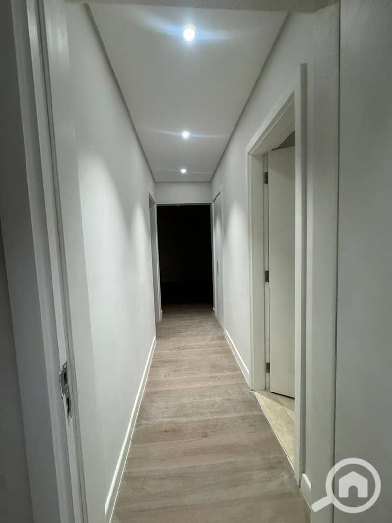 5 0ffee2fa-853f-4d39-b198-bf3d4f9b9410. jpg