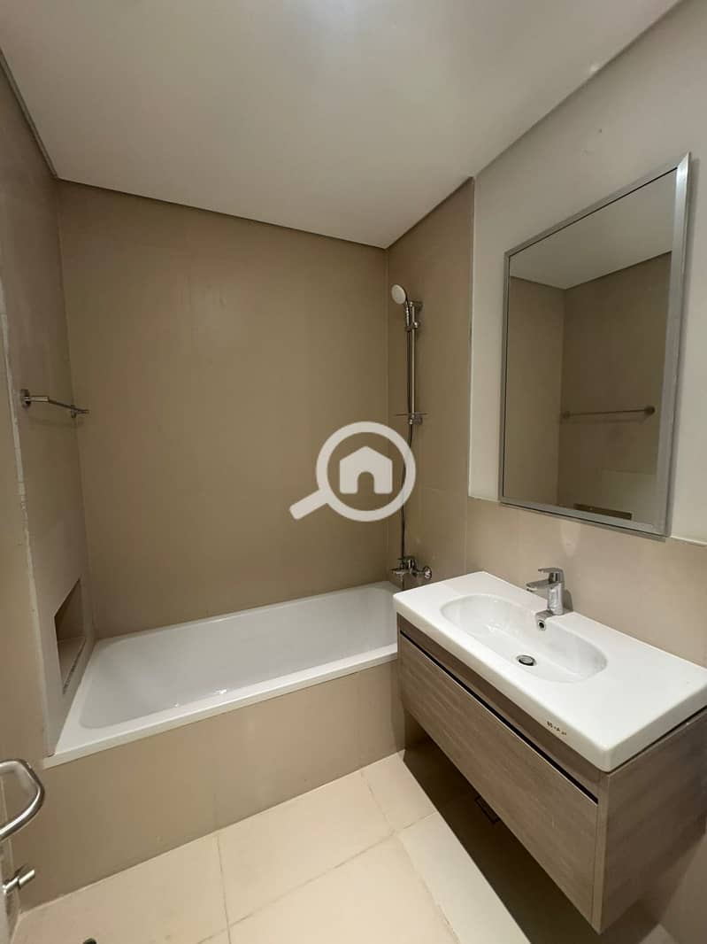 6 3abb93bd-06c9-46b0-9ab7-92e39799c0ee. jpg