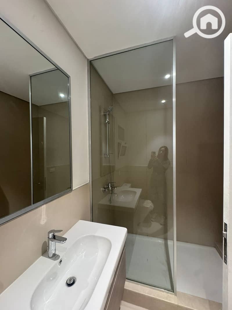 7 dc8c1213-8b9c-4f67-bac8-ae33e246cb01. jpg