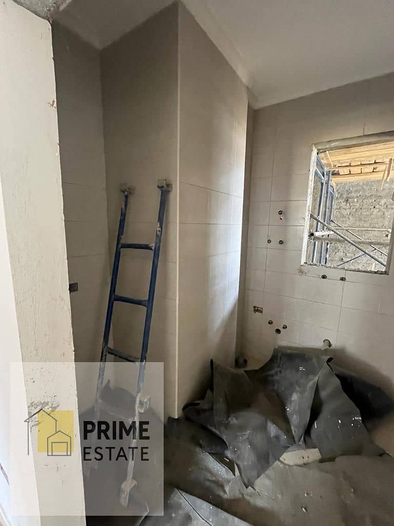 9 9d9c35bf-1939-44aa-a00a-e443d983a654. jpg