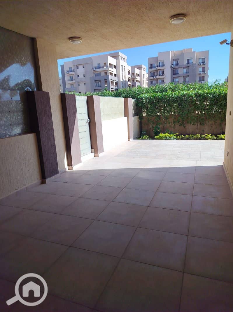 2 37f668d7-e6b7-4e2a-9afb-cb8e01025e18. jpg