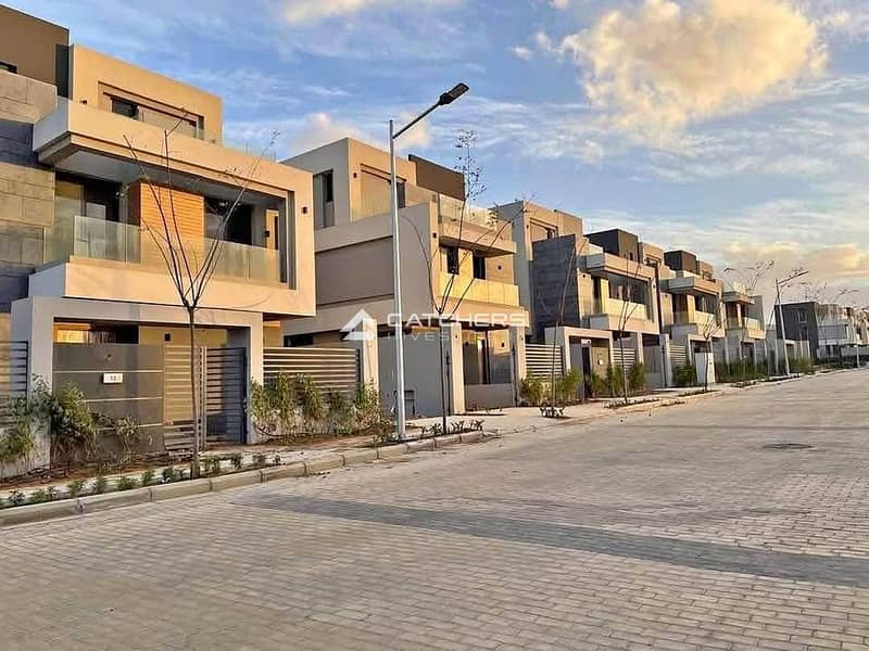 8 566231314_1460561568505588_4698573966508348093_n. jpg