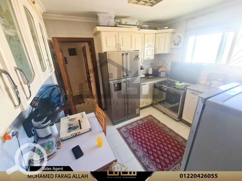 9 0c7c2753-02ce-464e-a849-b12cc0d237e4. jpg