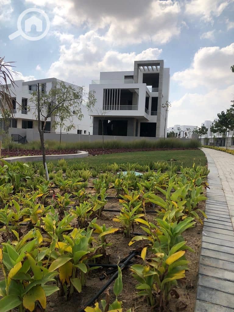 6 9b69b59e-bab8-498f-8c64-22bdccbd62df. jpeg