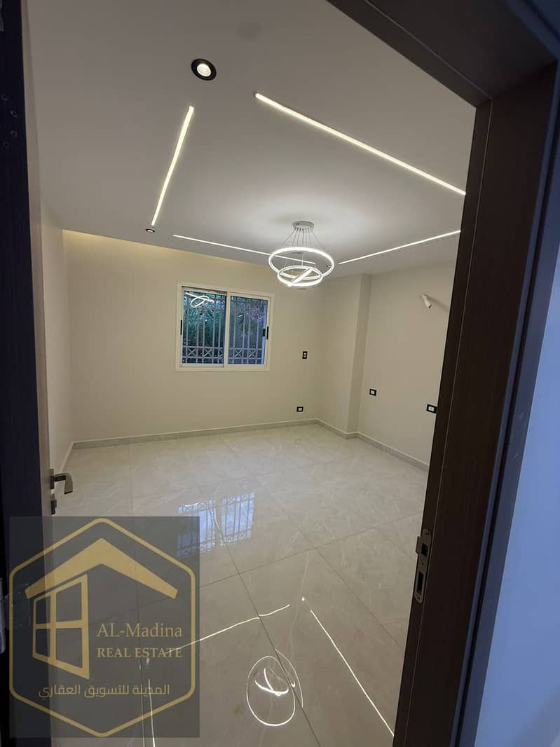 11 WhatsApp Image 2025-11-14 at 7.49. 40 PM (1). jpeg