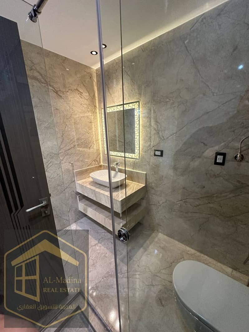 35 WhatsApp Image 2025-11-14 at 7.49. 45 PM. jpeg