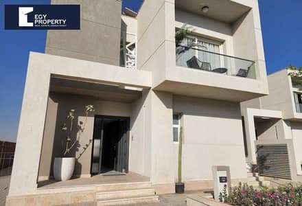 3 Bedroom Villa for Sale in 6th of October, Giza - c8d4985c-1bad-4200-9f9d-a6350eeade2c. jpg