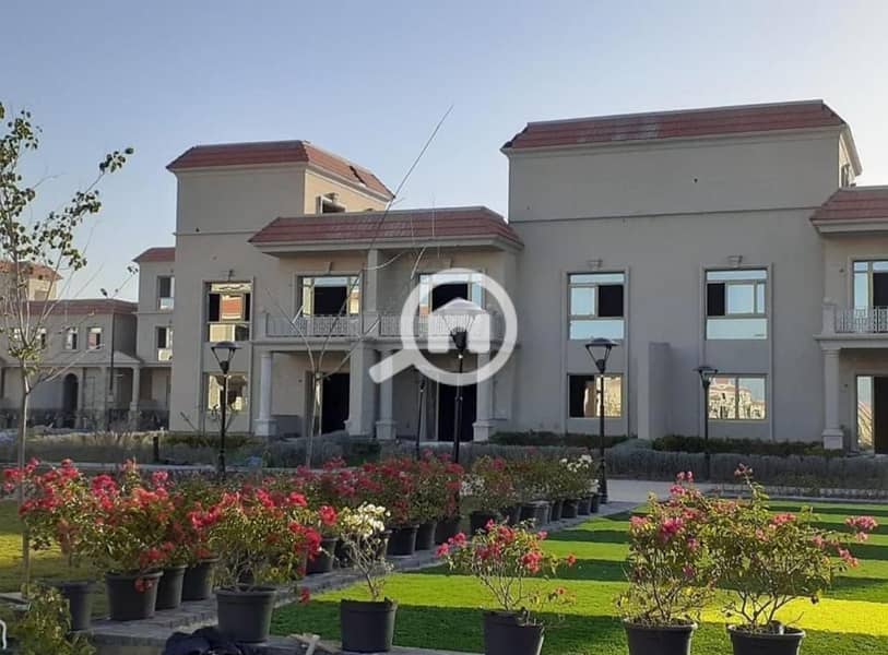 10 f9d90a8b-e1b2-47bd-b2f3-2a1b6412ce00. jpg