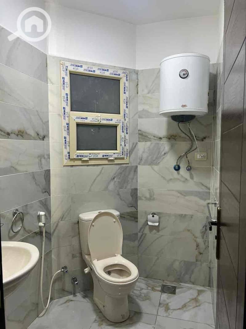 7 7bedb73c-61f0-4278-84dc-0938b2bd33d6. jpg