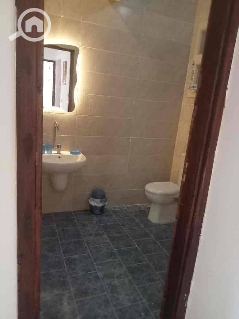 2 d426a4d5-bfd3-4e27-a492-2b4d255c4b8f. jpg