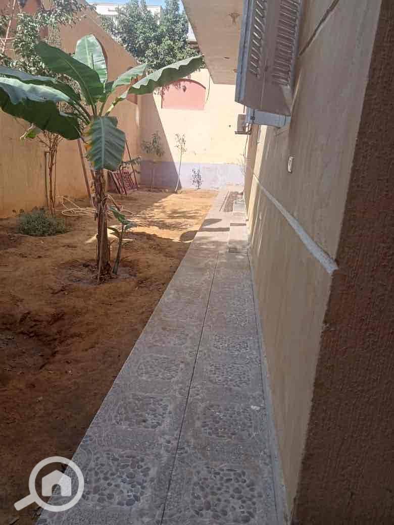 3 10e5bbe6-42b7-4319-84ac-2e3e531d10c8. jpg