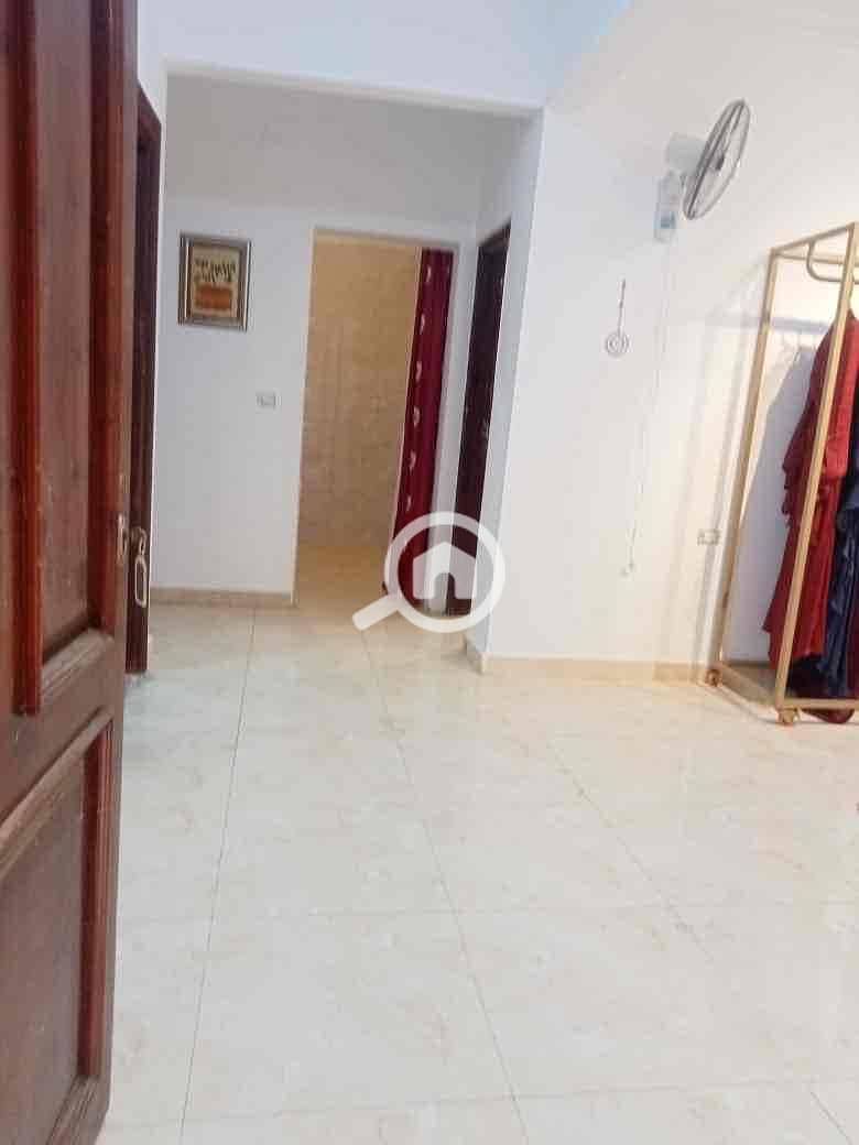 10 b4f8c3b9-6f5e-466c-b79f-e97838673881. jpg