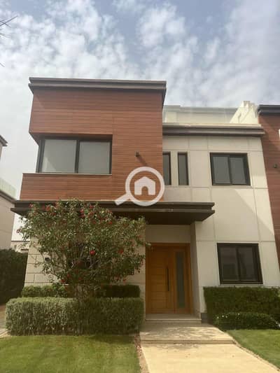 3 Bedroom Townhouse for Sale in New Cairo, Cairo - b1eb7150-b67a-4e25-852e-ebbcf058981e. jpg 3 Bedroom Townhouse for Sale in New Cairo, Cairo - b1eb7150-b67a-4e25-852e-ebbcf058981e. jpg