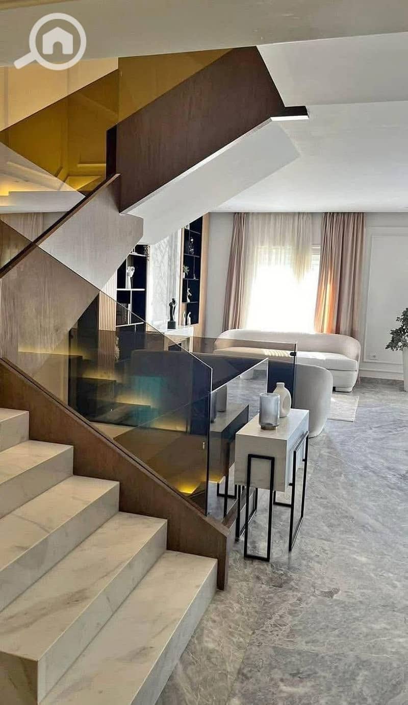 3 90efc76f-5746-4bb3-8e71-be52cad1a78b. jpg