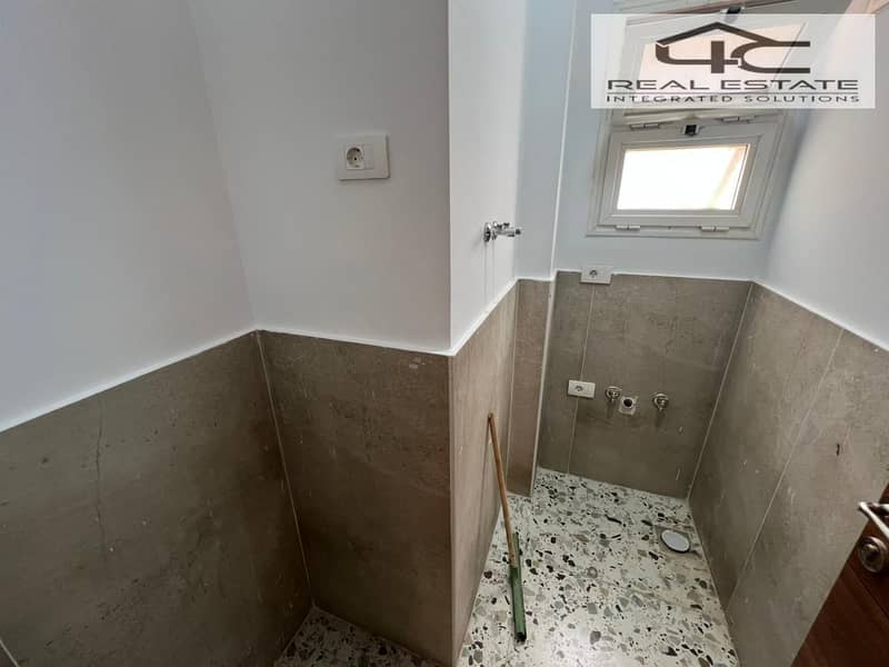 8 WhatsApp Image 2025-11-13 at 3.40. 20 PM. jpeg