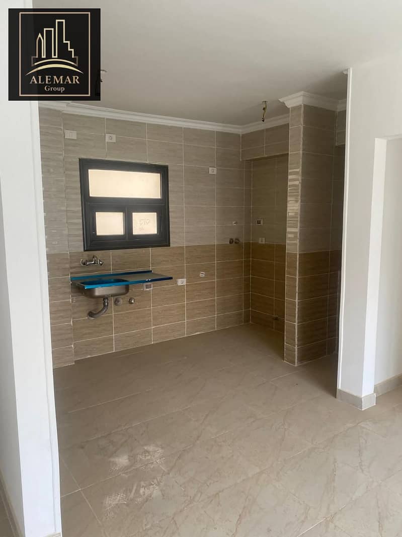 10 WhatsApp Image 2025-08-21 at 5.11. 44 PM. jpeg