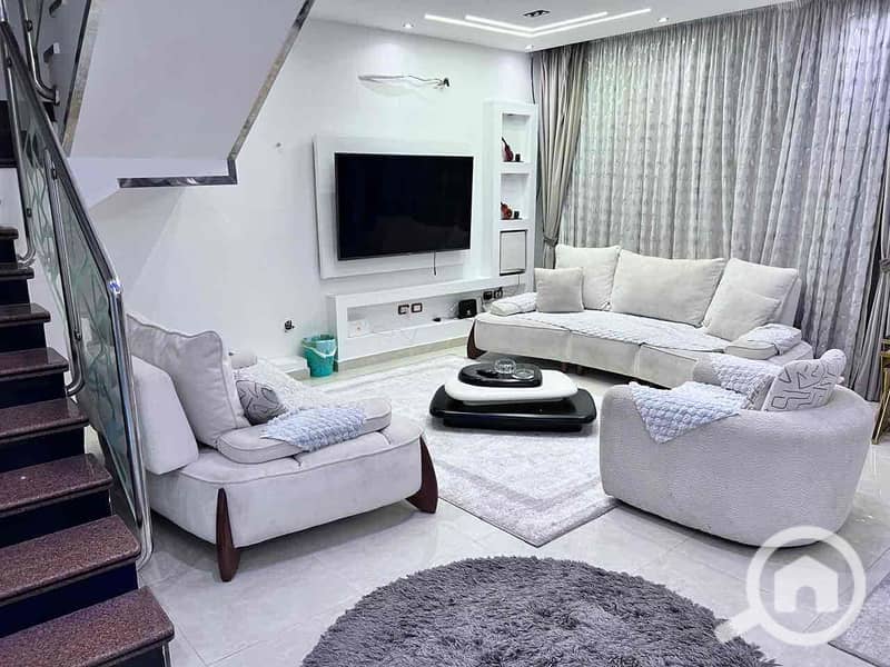 5 0c688e76-99f2-4c17-93b4-b84fa78f0e8f. jpg