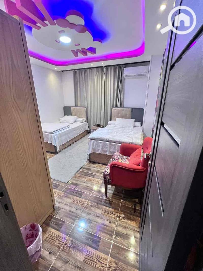 12 7246db07-e5e0-4716-9319-49bbb72003b3. jpg