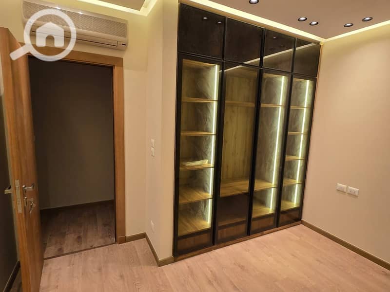 11 b3a2b357-bb59-446e-9054-e4228c71b70e. jpg