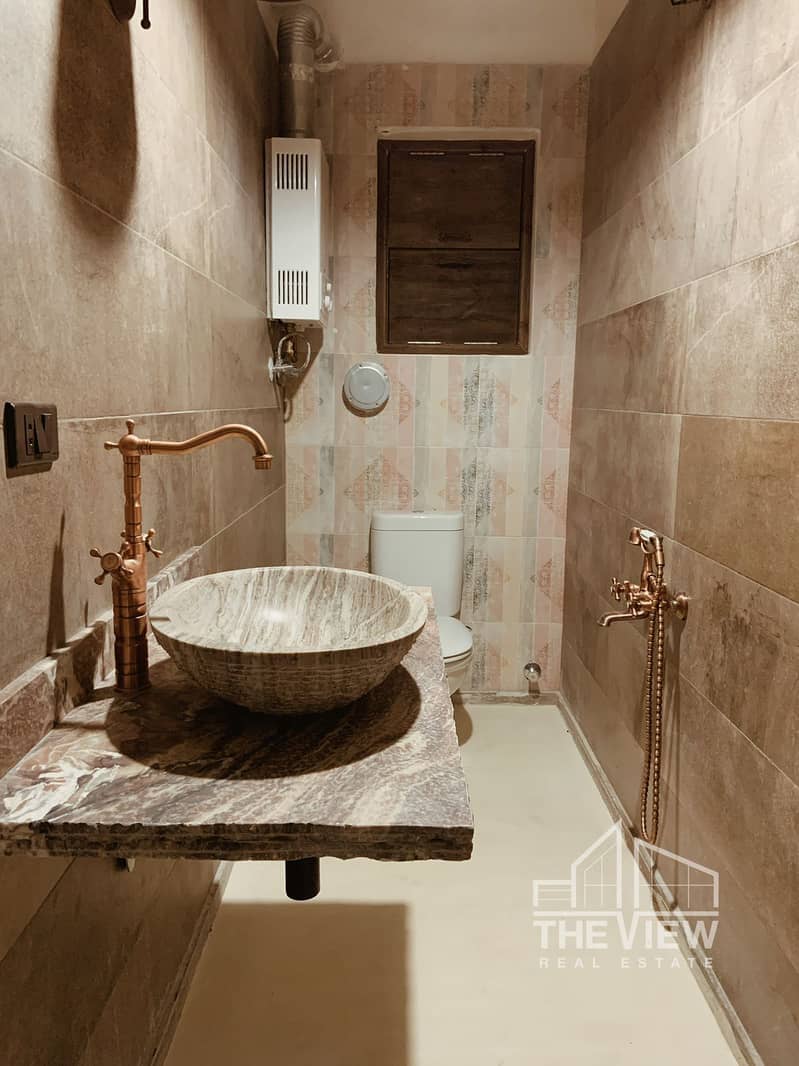 5 WhatsApp Image 2025-04-23 at 23.28. 43_ec0731df - Copy. jpg