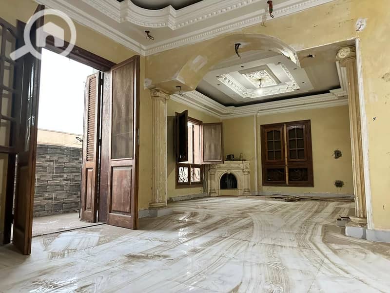 10 a4bdefdd-7174-46fb-a64f-aa097c62c975. jpg