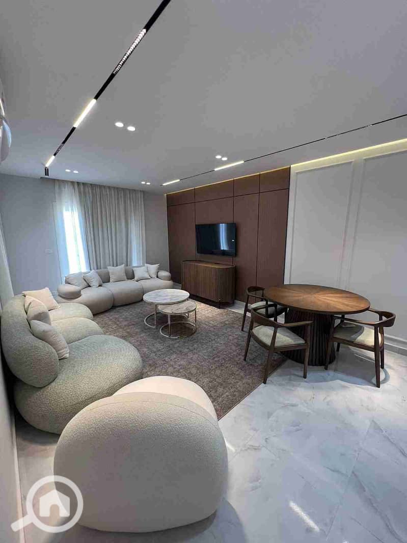 1000392005. jpg 1000392005. jpg