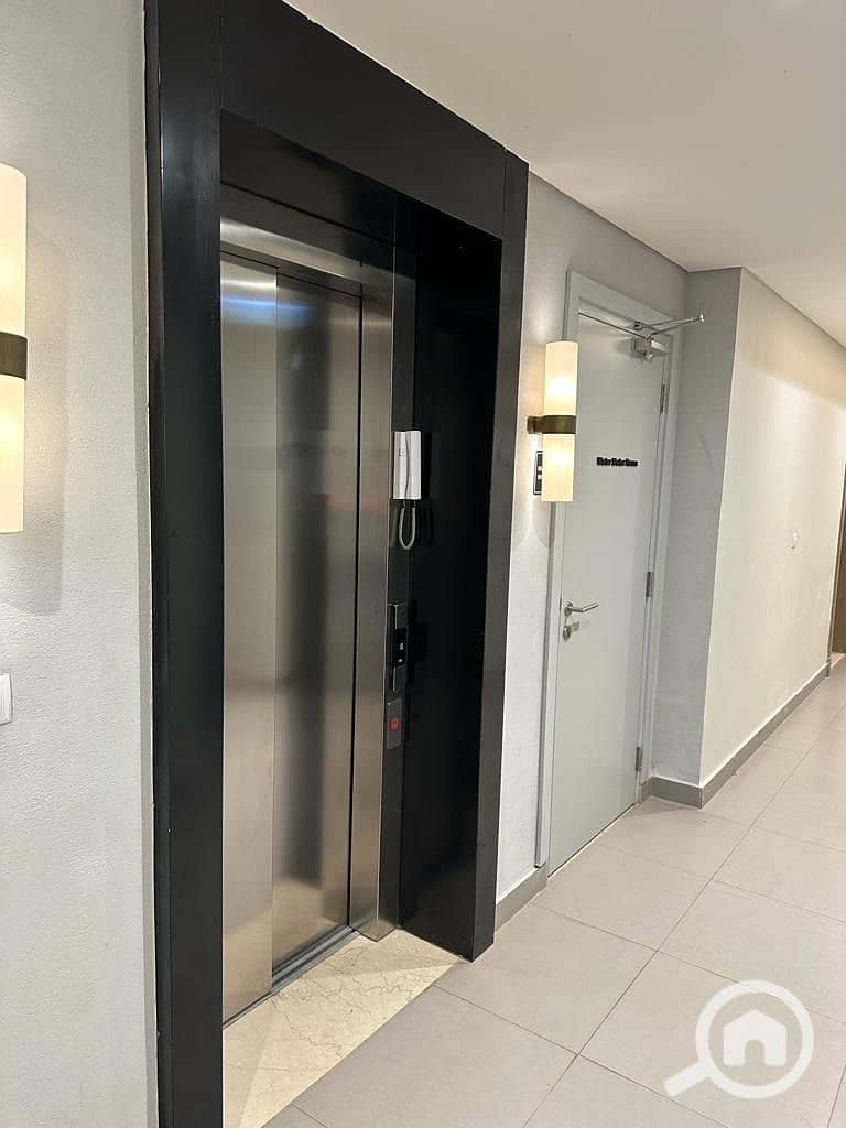 6 a1ada009-d0d2-4a2c-8a53-5e584883592b. jpeg