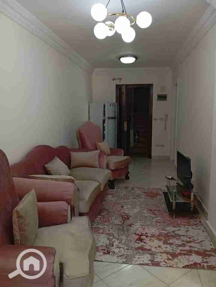 1000772645. jpg 1000772645. jpg