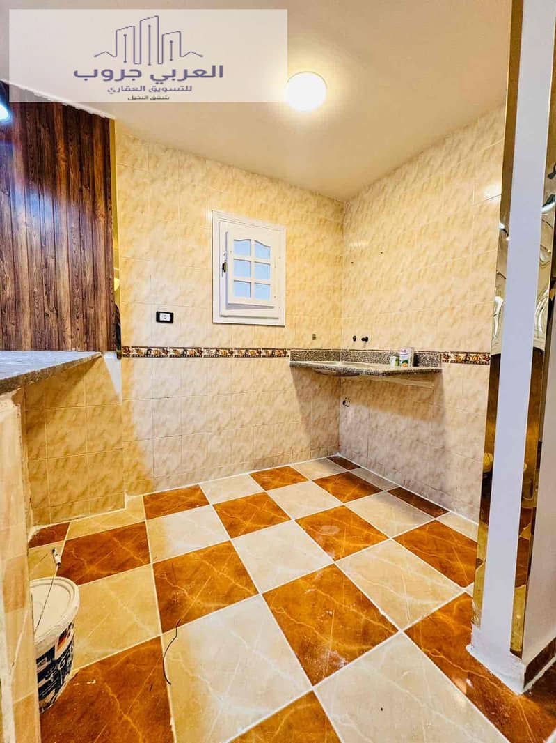 12 11e22625-b4f8-4844-98f3-7ec6141e0a83. jpg