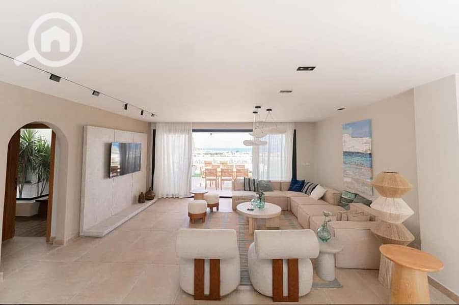 10 493138230_1890259048386171_3566974435683647659_n. jpg